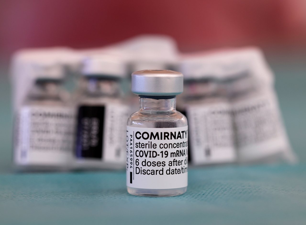 衛福部疾管署近期公告招標冷鏈倉儲採購，應是為了從ＣＯＶＡＸ購得的輝瑞／ＢＮＴ疫苗而準備。<br />圖／路透社