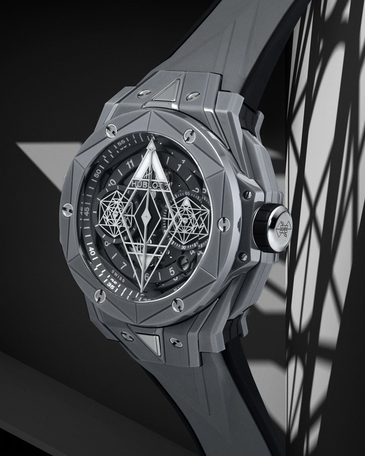 Big Bang Sang Bleu II系列灰色亮彩陶瓷腕表，84萬7,000元，全球限量200只。圖／宇舶表提供