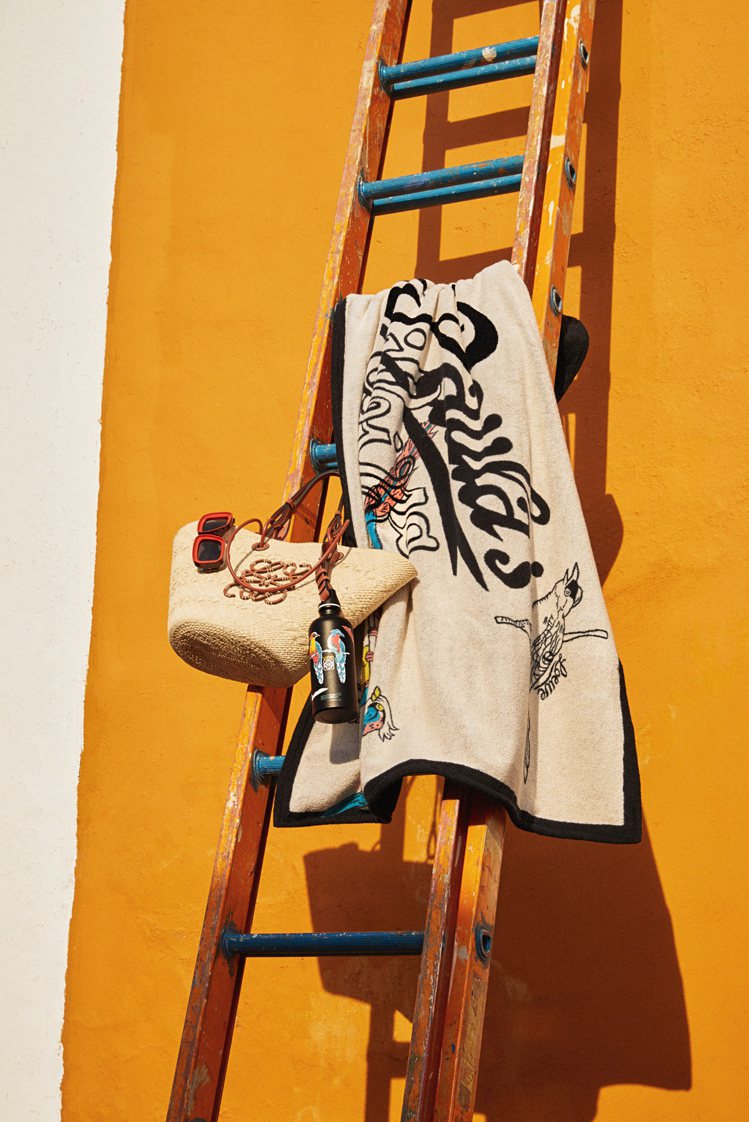 LOEWE　Paula’sIbiza系列於陽光熾烈的墨西哥取景。圖／LOEWE提供