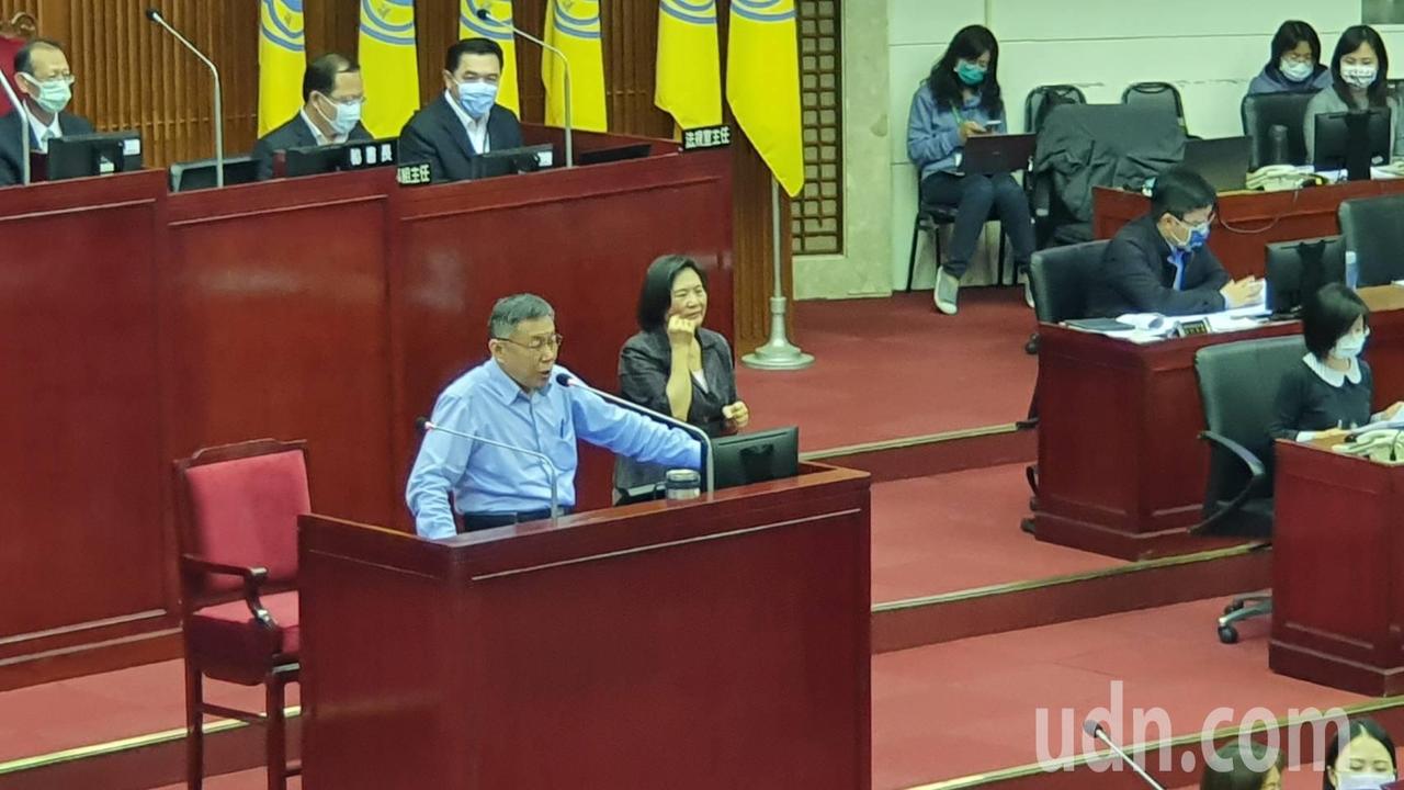 台北市長柯文哲下午至議會進行施政報告並備詢。記者楊正海／攝影