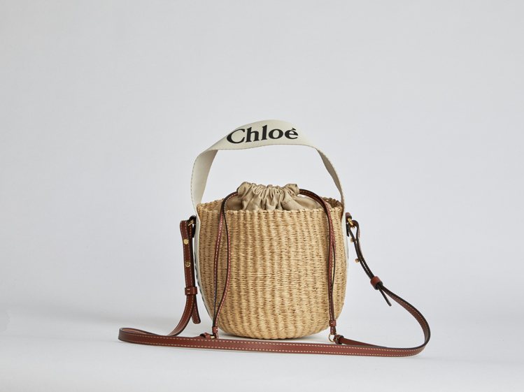 Chloé Woody世界公平貿易組織合作編織水桶包，19,500元。圖／Chloé提供