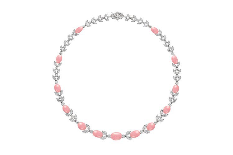 MIKIMOTO Natural Pearl頂級珠寶系列孔克珍珠鑽石項鍊，1,600萬元。圖／MIKIMOTO提供