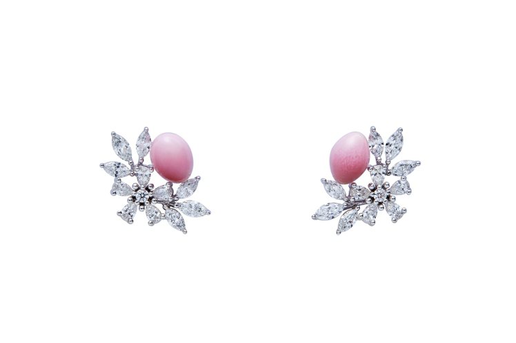 MIKIMOTO Natural Pearl頂級珠寶系列孔克珍珠鑽石耳環，99萬元。圖／MIKIMOTO提供