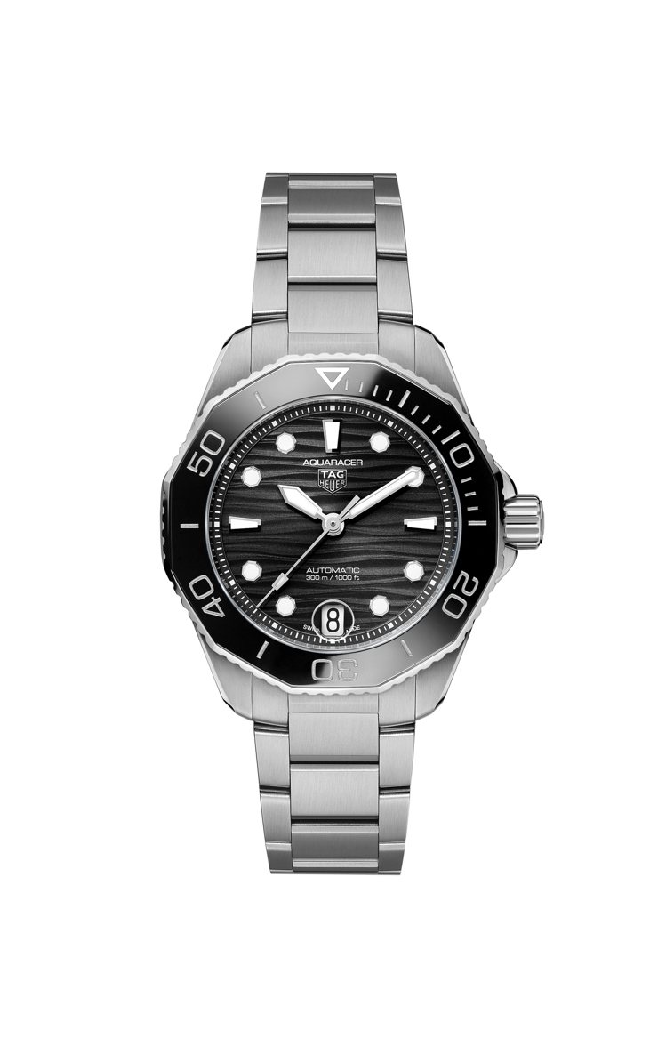 泰格豪雅Aquaracer Professional 300米自動腕表，精鋼表殼、表鍊，搭配黑色陶瓷表圈，表徑36毫米約92,500元。圖／TAG Heuer提供
