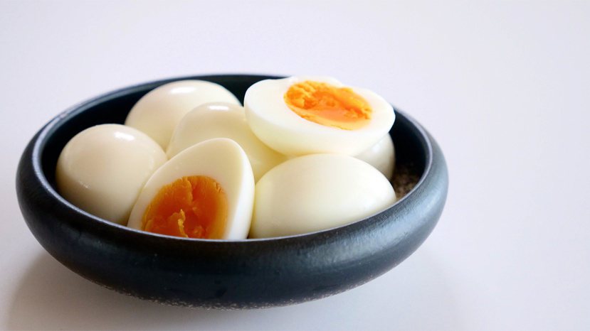 白煮蛋要變得更Ｑ嫩好吃有訣竅。 圖／悅知文化提供