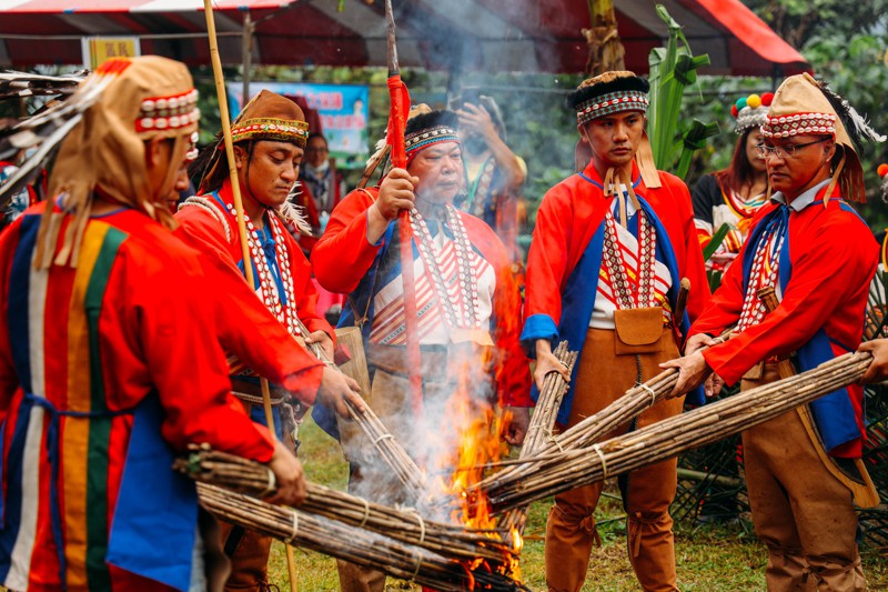 全國原住民人口有57萬7千餘人，原民文化資產因有其特殊性。圖為卡那卡那富族的「米貢祭」祭儀。圖／高雄市歷史博物提供