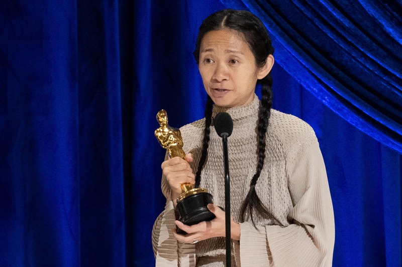 趙婷以電影「游牧人生」奪得奧斯卡最佳導演與最佳影片。路透