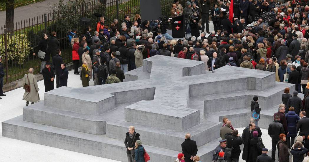 2014年，在奧地利維也納市中心一座紀念逃兵的紀念碑落成。 圖／路透社