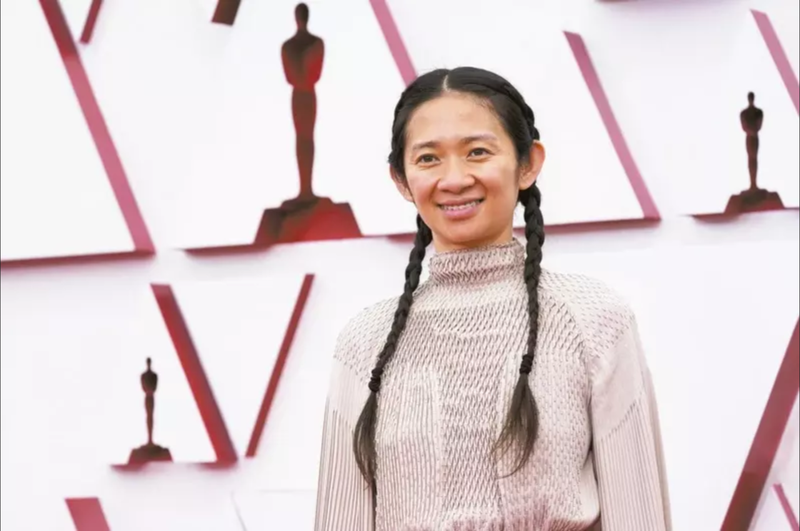 華裔女導演趙婷獲奧斯卡獎後在中國後連人帶電影都不准提，除因過去爭議發言，有種新說法是，關鍵在於她是正宗「紅四代」。美聯社