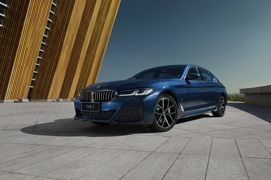最佳進口豪華中大型車─全新BMW 5系列全台試駕活動盛大展開。 圖／汎德提供
