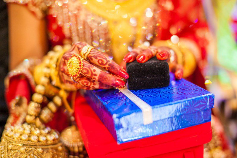 印度一名新郎因背不出乘法表中2的倍数，而被新娘当场退婚。示意图／Ingimage(photo:UDN)