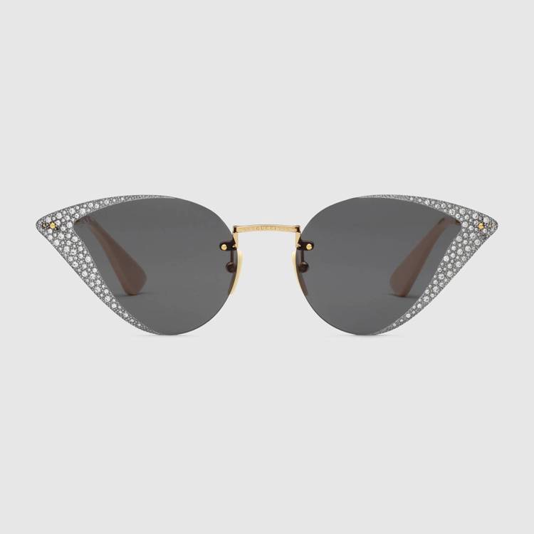 水晶貓眼太陽眼鏡，39,100元。圖／Gucci提供