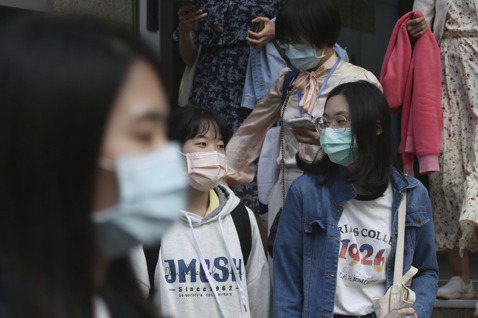 抗疫共同體：為什麼大部分台灣人願意配合戴口罩？