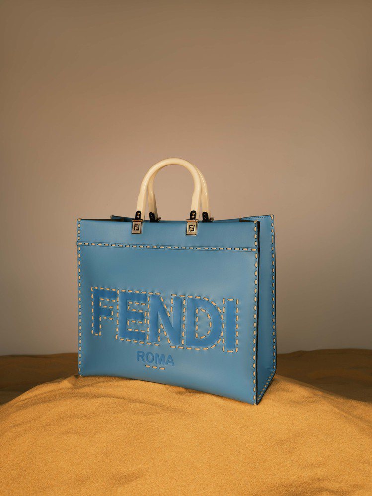 FENDI Vertigo Shopper，10萬元。圖／FENDI提供