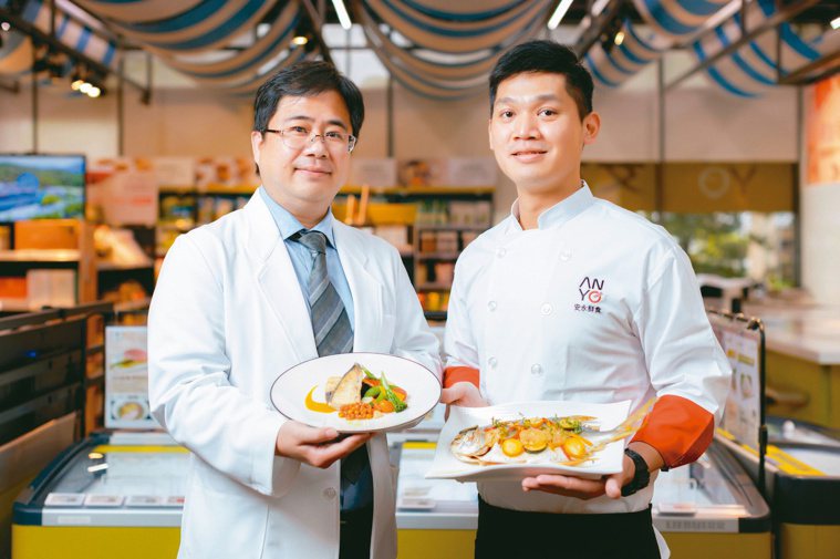 江奕賢營養師(左)和陳安彥料理長聯手推出防疫料理。記者陳軍杉／攝影