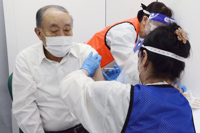 截至本月19日，日本至少接種1劑疫苗的成人比率4.1%。美聯社