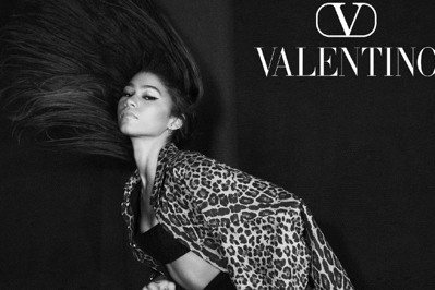 贊達亞拍Valentino廣告 辣秀美腿超像電影女特務