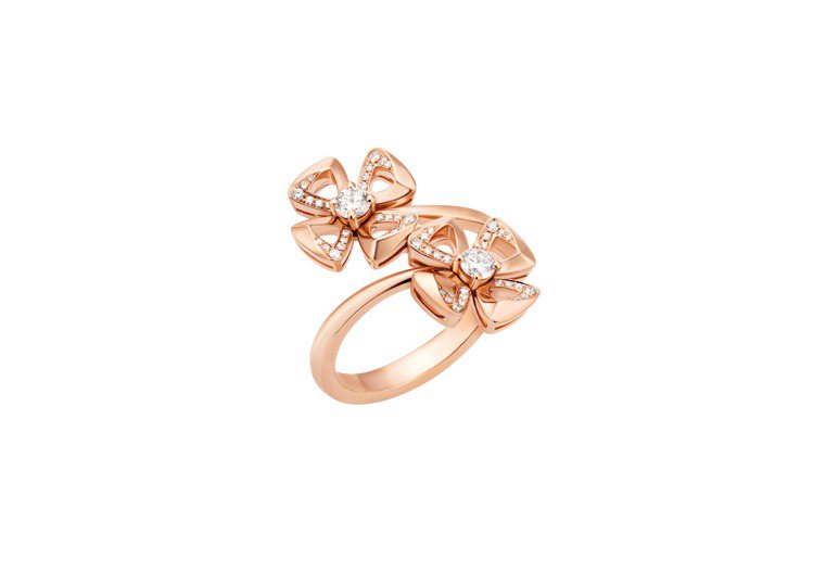 BVLGARI Fiorever series rose gold double flower ring, 139,400 yuan.  Picture/Borg...