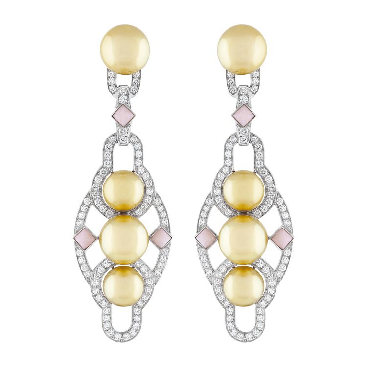 Bora Bora耳環，白K金鑲嵌粉色蛋白石、金色養殖珍珠、鑽石，價格店洽。圖／梵克雅寶提供