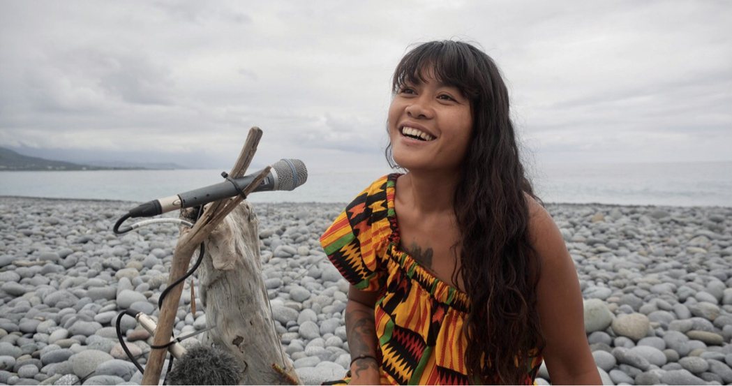 「漂流出口」女主唱Putad分享昔日被丟進海裡的故事。圖／小島大歌提供