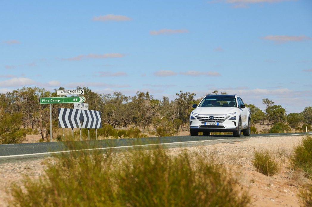 Hyundai Nexo氫燃料車日前於澳洲挑戰單趟最遠行駛紀錄。 摘自Hyund...