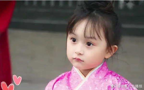劉楚恬5歲時拍攝《羋月傳》模樣。 圖／擷自微博