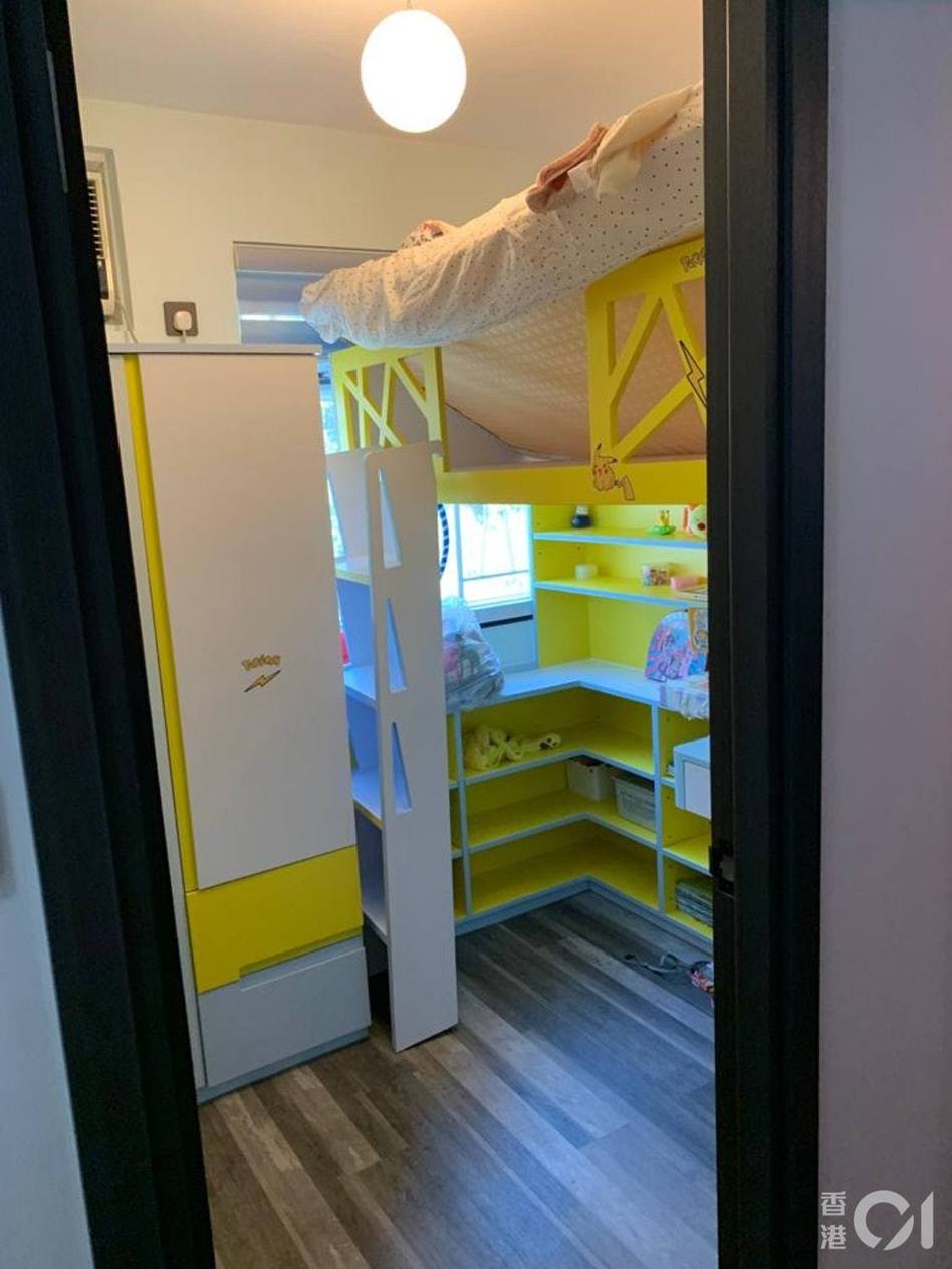受訪者子女的房間顏色是搭配風水色，女兒好喜歡比卡丘，所以顏色選她最中意的黃色。圖／受訪者提供
