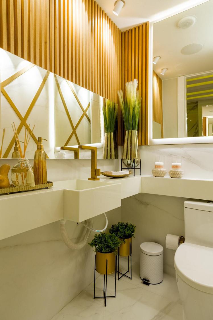 浴室可以更換收納風格，增加儀式感。圖／摘自Pelexs