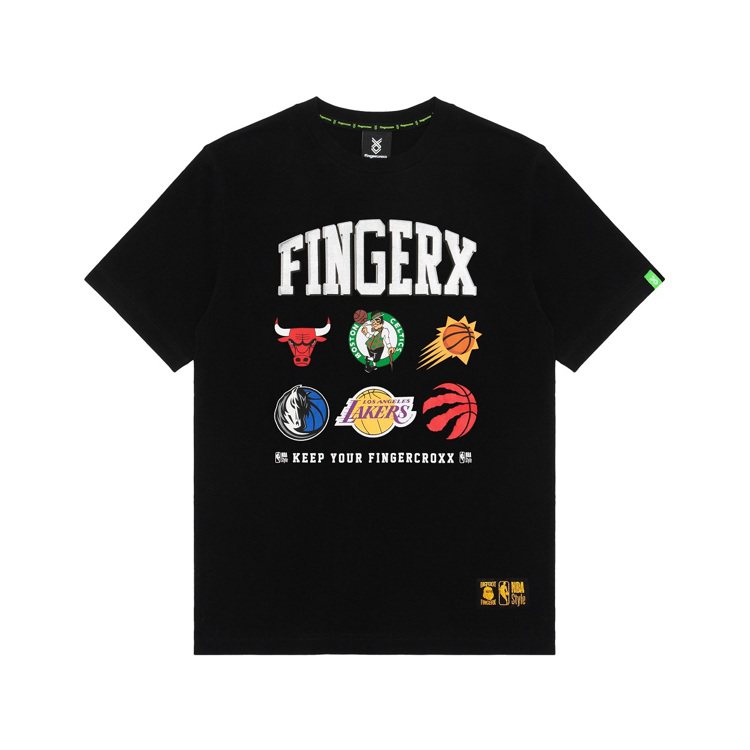NBA Store與fingercroxx聯名系列T恤2,199元。圖／摩曼頓提供