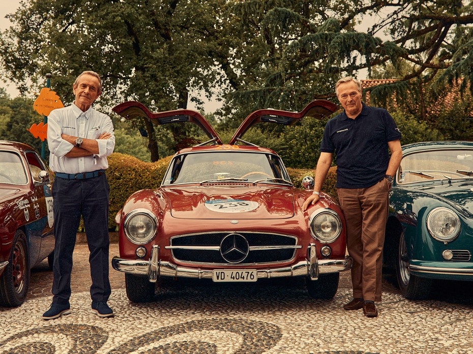 蕭邦聯合總裁兼Mille Miglia千里賽長期參賽者Karl-Friedrich Scheufele與他信任的副駕駛--蕭邦品牌之友及利曼24小時車賽的冠軍車手Jacky Ickx在出發前合影。圖／蕭邦提供
