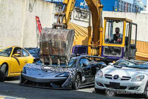 聽見心碎的聲音 菲律賓銷毀McLaren 620R等走私車
