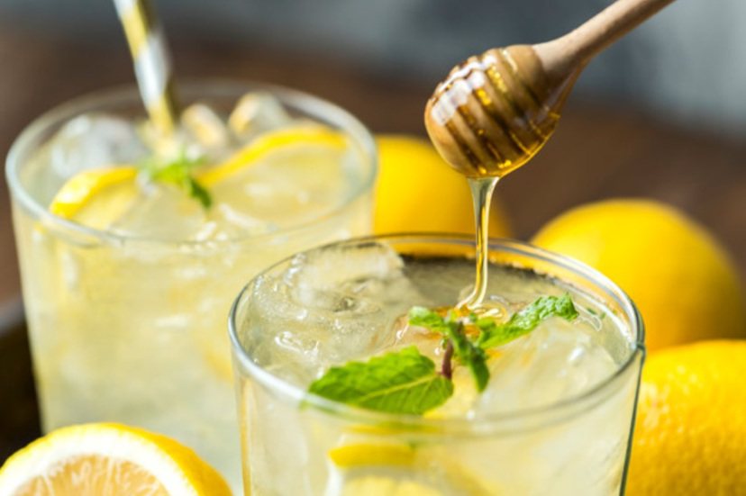 蜂蜜檸檬水很適合餐後或運動後飲用。 圖／freepik