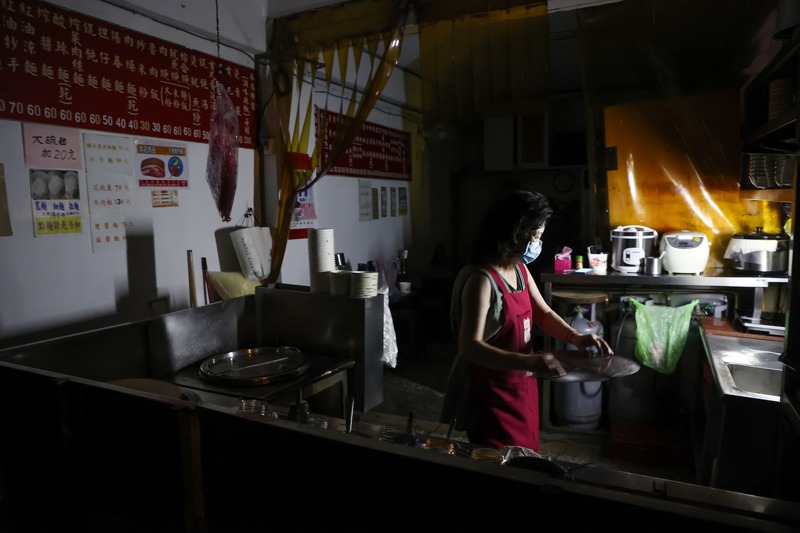 7年前多為專家都曾預言台灣將缺電，還曾被立委批評是危言聳聽，如今缺電的預言已成為殘酷的現實。圖／聯合報系資料照片