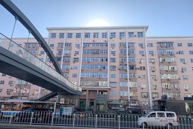 北京現存的公社大樓安化樓。圖／取自今日頭條