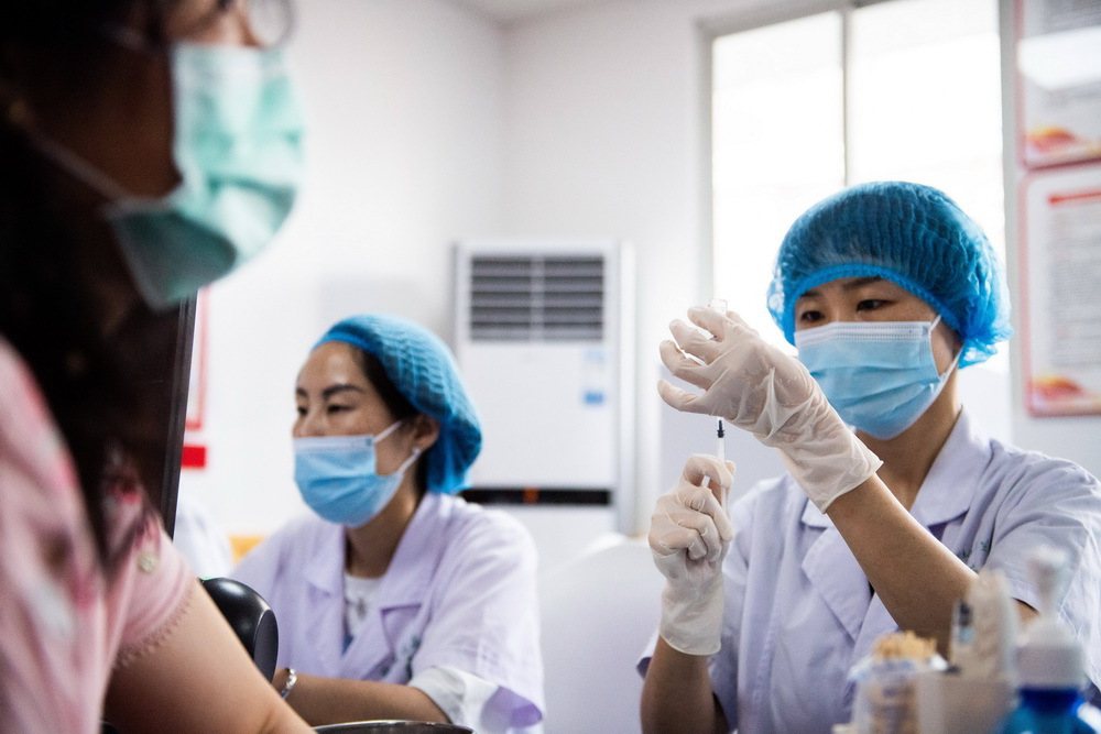 圖為6月12日，湖南長沙為當地台灣民眾集中接種新冠疫苗。新華社