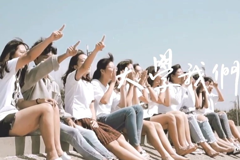 斗六高中畢業生李書賢將與同學相處的點滴，配上一年來疫情期間的各種生活變化，剪輯成畢業影片，獲得回響。圖／翻攝自Instagram／liz0510_