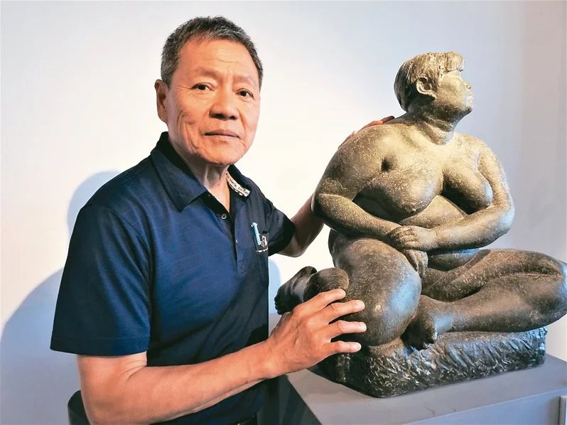 知名雕塑家王英信曾是叱吒擂台的拳擊國手。 圖／賴香珊 攝影