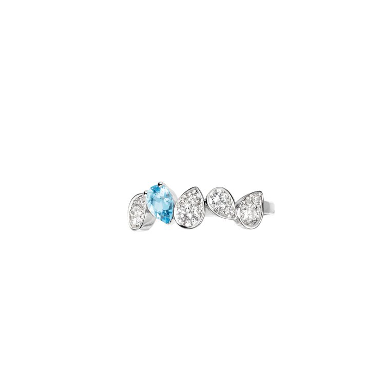 Joséphine Ronde d'Aigrettes 18K白金鑲鑽戒指，鑲嵌 1 顆梨形海藍寶石，約12萬9,000元。圖／CHAUMET提供