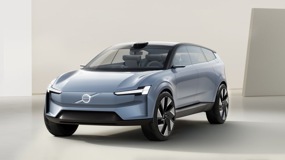 「Volvo Cars Tech Moment」宣布品牌未來計劃，整合電動車、車載系統開發、即時資料串連與先進安全系統等面向，透過與業界頂尖合作夥伴如 Google、NVDIA與 Luminar，攜手應用高科技為 VOLVO 打造全新世代車款。 圖／國際富豪汽車提供