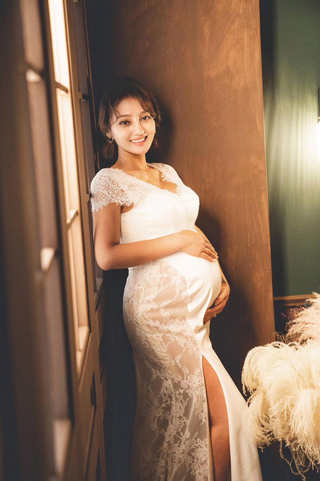 葉瑋庭預計本月26日產下女寶寶。圖／沐比專業攝影提供