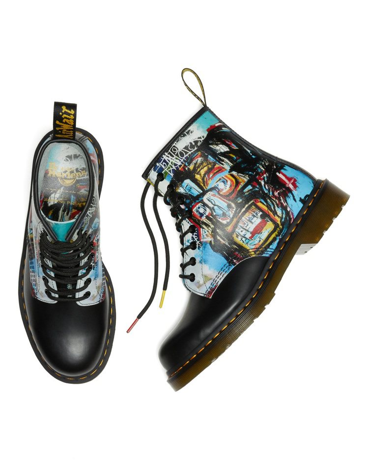 Dr. Martens X Jean-Michel Basquiat聯名1460八孔馬汀靴7,280元。圖／Dr. Martens提供