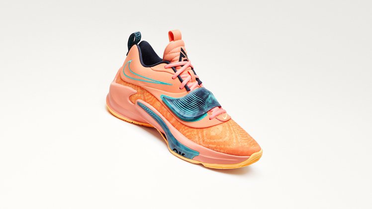 PJ Tucker所穿的Nike Zoom Freak 3 「Freak」球鞋4,000元。圖／Nike提供