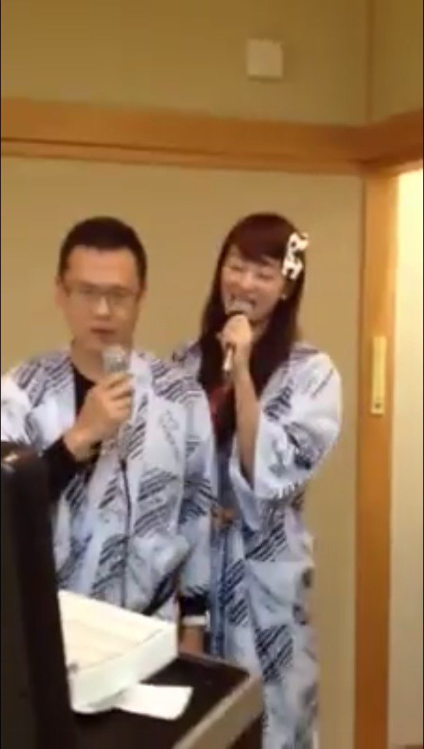 賈永婕翻出8年前與老公合唱的影片。 圖／擷自賈永婕臉書