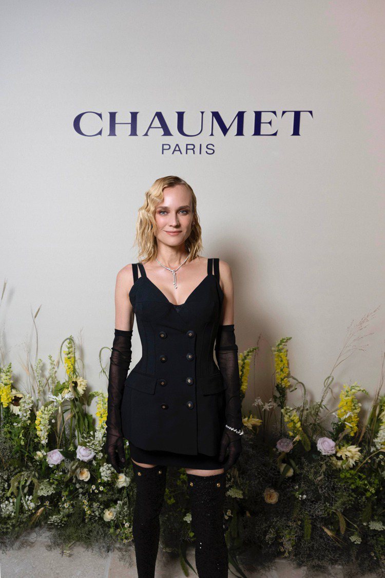 女星黛安克魯格配戴全新的Torsade de Chaumet頂級珠寶。圖／CHAUMET提供