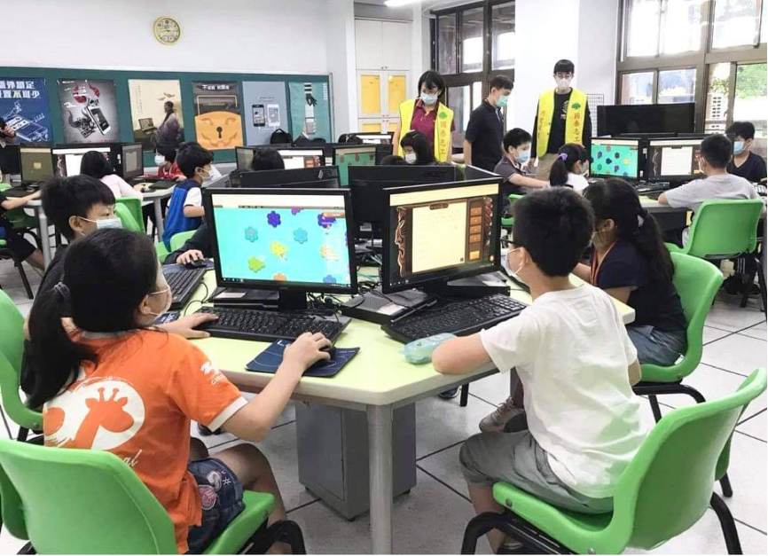 台灣反毒宣導讓孩子從遊戲競賽中認識毒品、遠離毒品危害。圖／國泰人壽提供