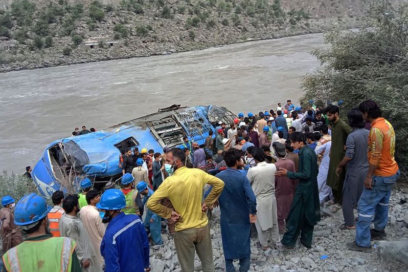 巴基斯坦西北部今（14日）发生一起巴士爆炸事件，造成12人死亡，当中9人是中国公民。法新社(photo:UDN)