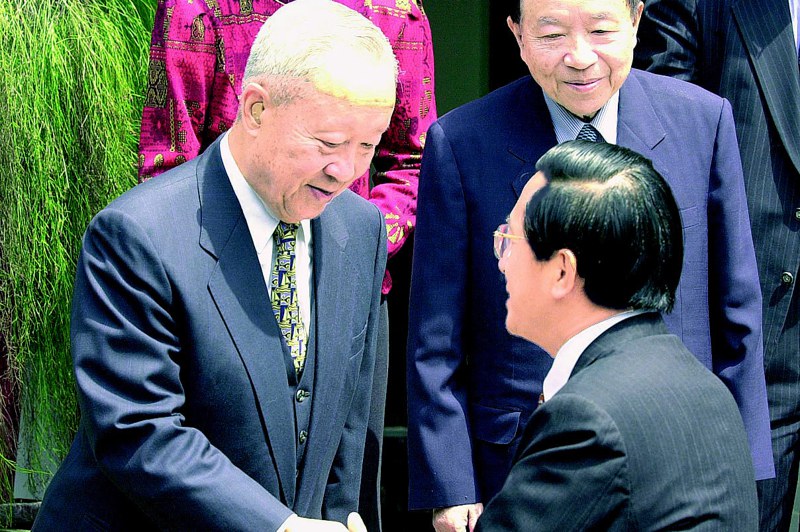 劉和謙上將（左）高齡94歲仍「現役」，擔任總統府戰略顧問。圖／聯合報系資料照片