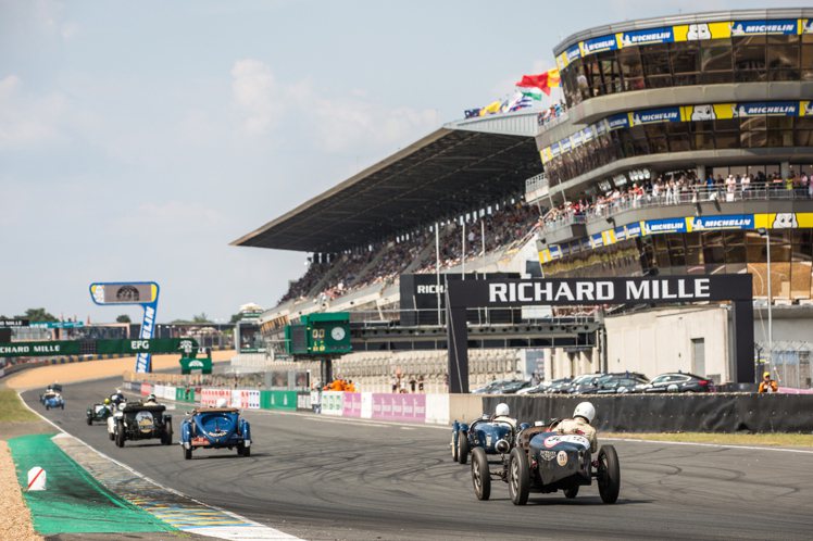 自2002年利曼經典賽（Le Mans Classic）成立以來，RICHARD MILLE始終都是該賽事的合作夥伴。圖 / RICHARD MILLE提供。