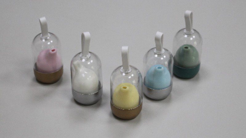 建國科大「喝咪」為各種市售寶特瓶開發吸管瓶蓋。圖／工策會提供