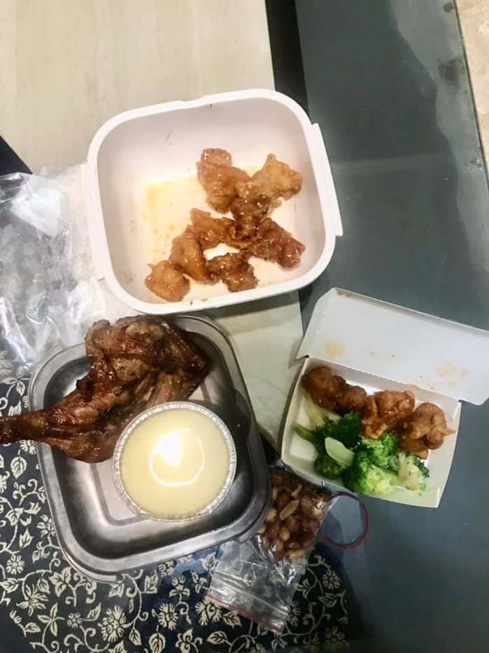 一位網友發文抱怨買自助餐4樣菜竟要200元，簡直是被當成「盤子」。 圖擷自《爆怨2公社》